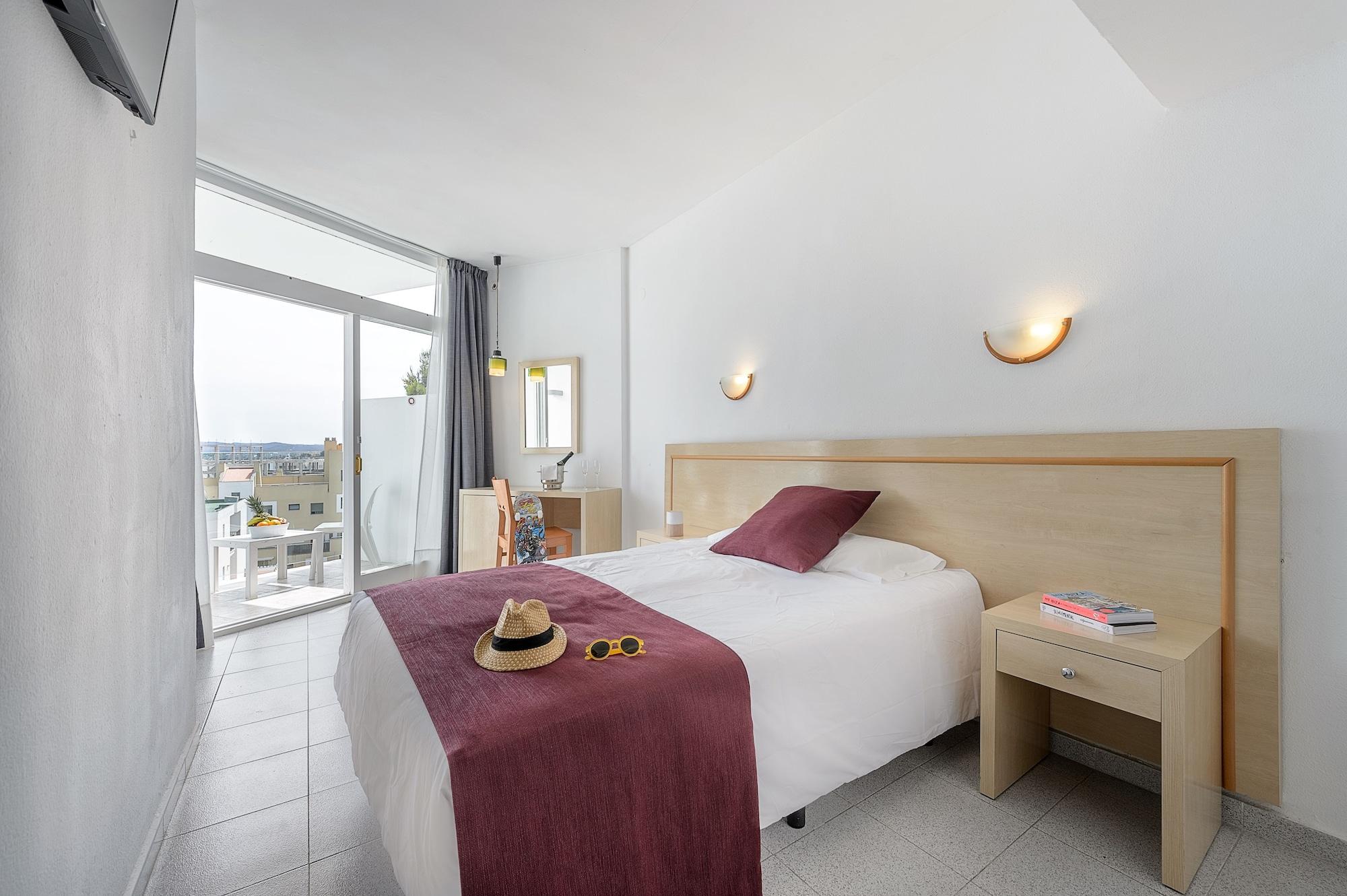 Hotel Vibra Riviera Сан-Антонио-Абад Экстерьер фото