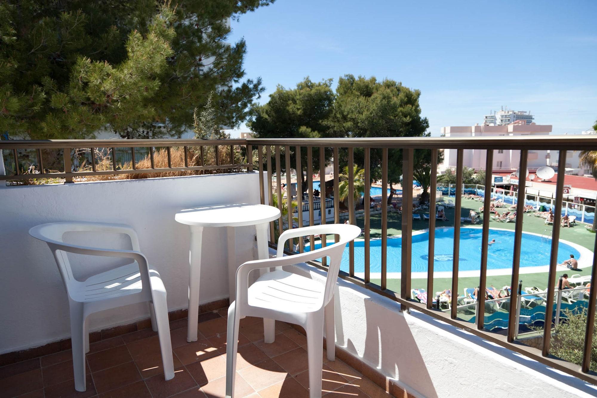 Hotel Vibra Riviera Сан-Антонио-Абад Экстерьер фото