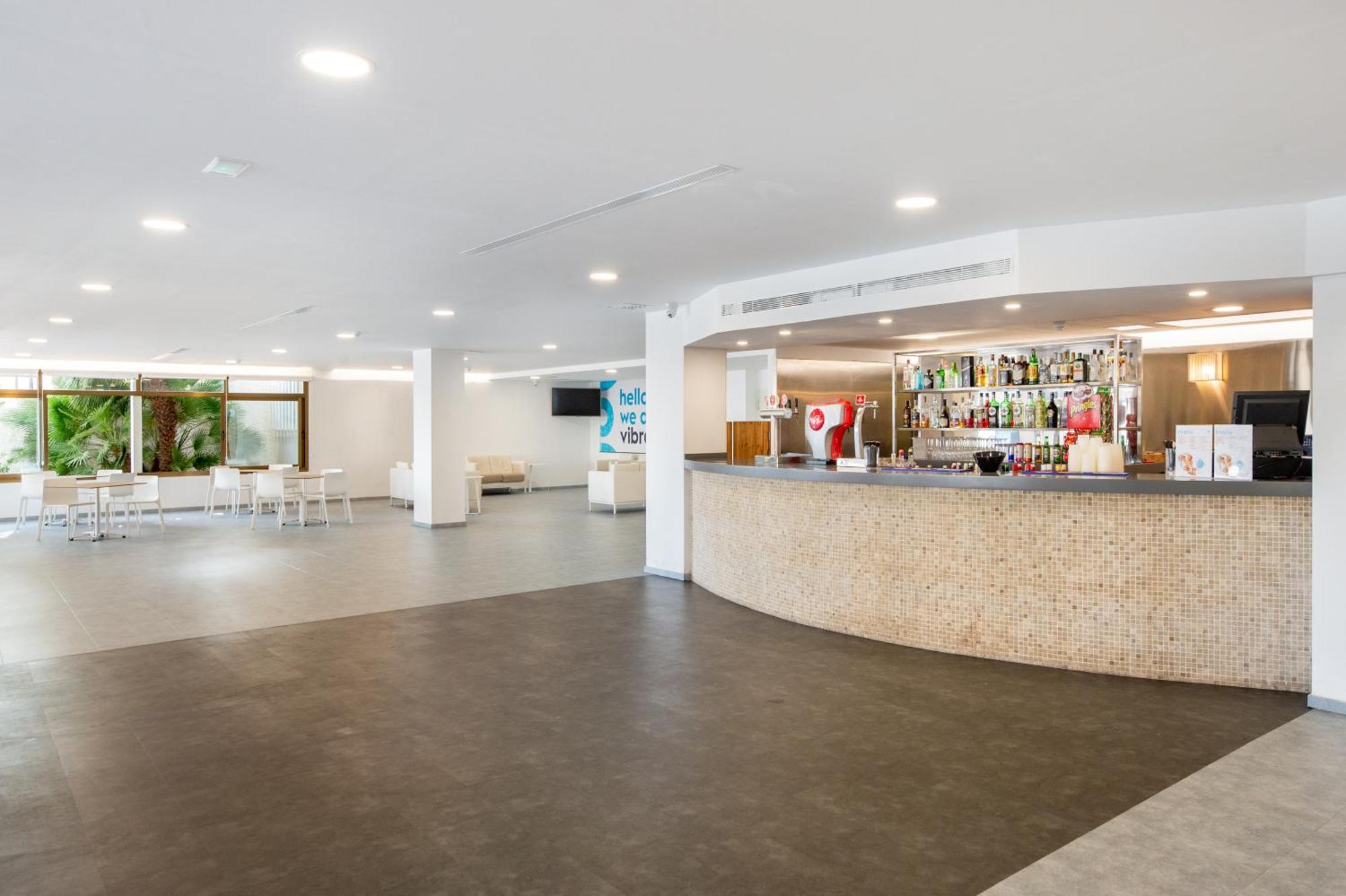 Hotel Vibra Riviera Сан-Антонио-Абад Экстерьер фото