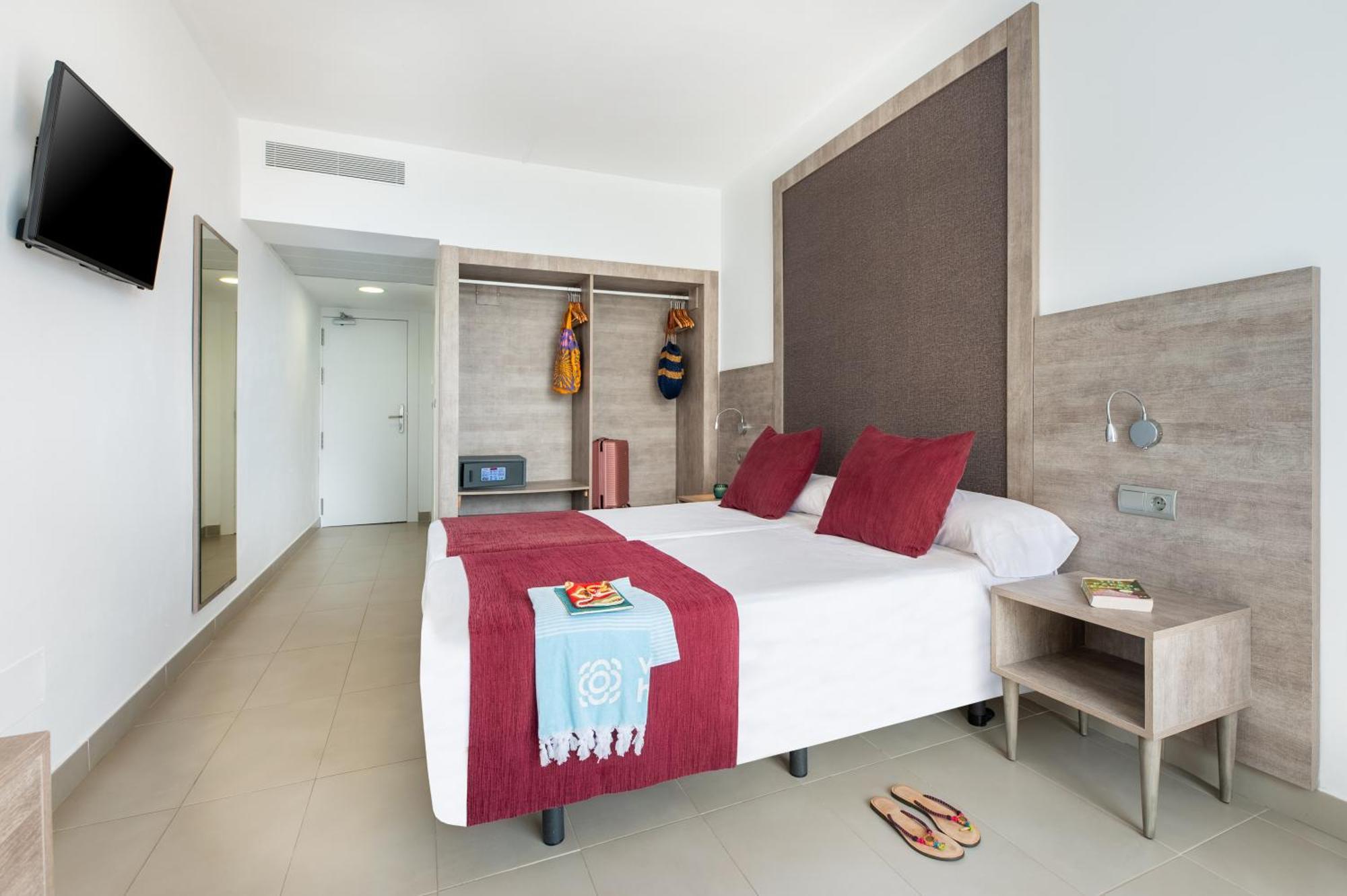 Hotel Vibra Riviera Сан-Антонио-Абад Экстерьер фото