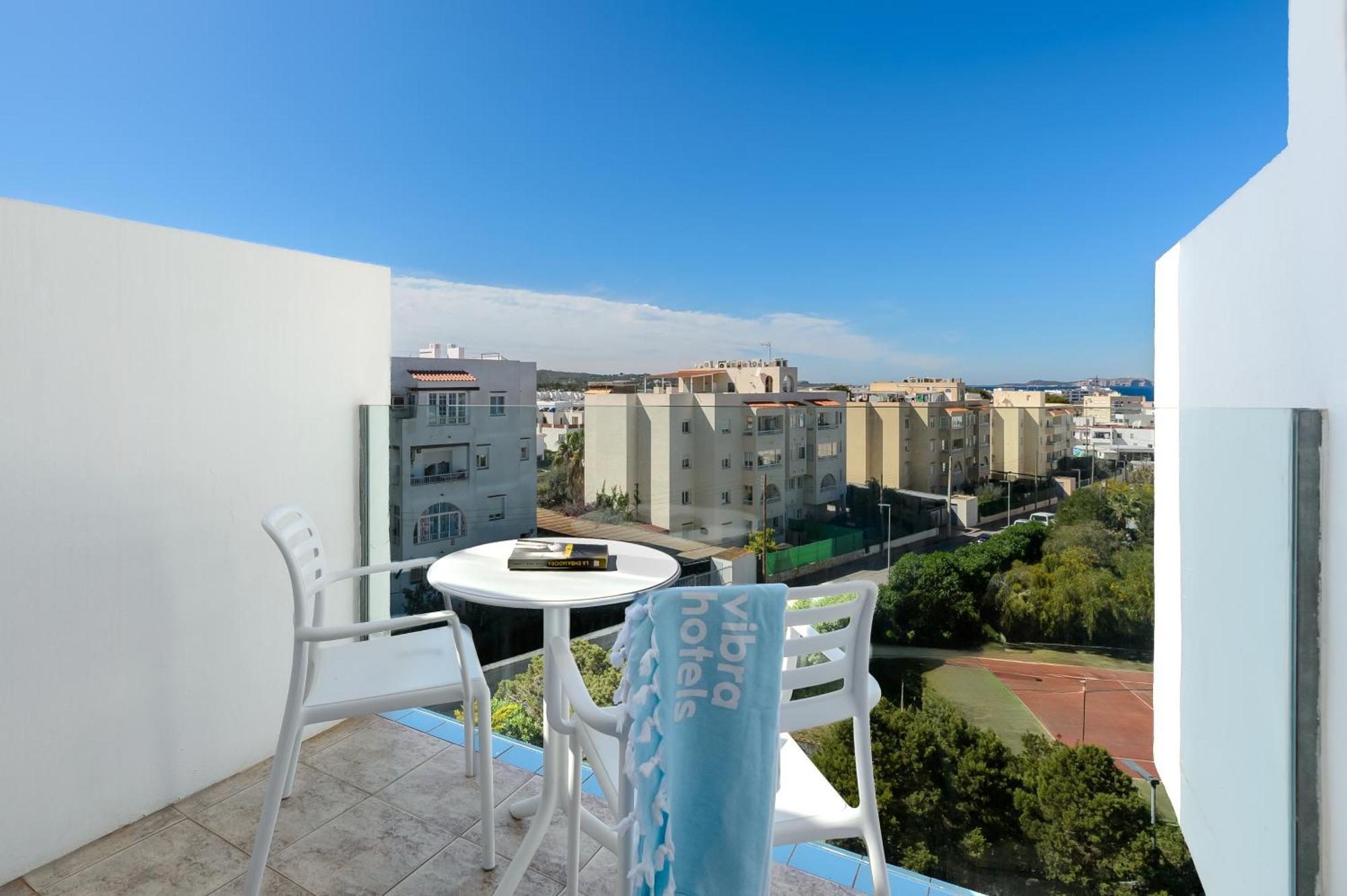 Hotel Vibra Riviera Сан-Антонио-Абад Экстерьер фото